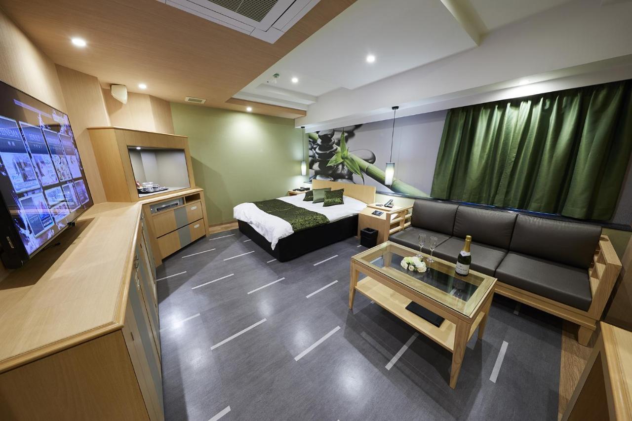 Hotel Sen (Adults Only) Osaka Dış mekan fotoğraf